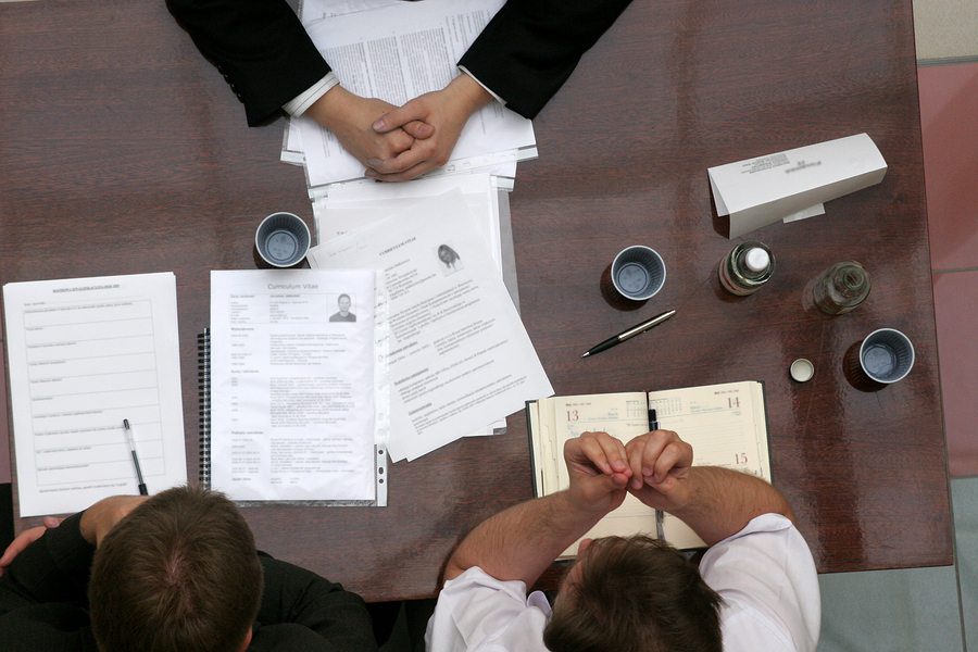 HOW TO EVALUATE PROSPECTIVE CONSULTING FIRMS